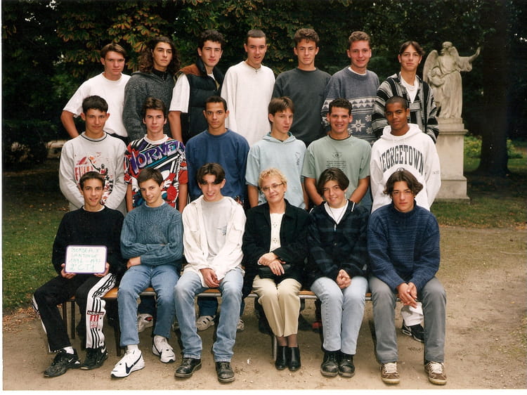 Photo de classe 2 CT1 de 1997, Lycée Technique Privé Saintefamille