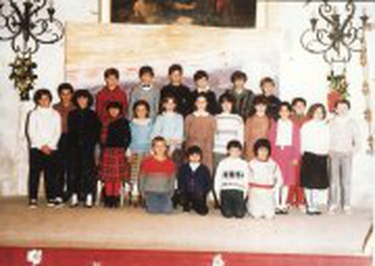 Photo de classe Cours Moyen Deuxième Année (CM2) de 1985, Ecole
