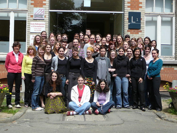Photo De Classe 4 me Sage Femme De 2009 Haute Ecole Francisco Ferrer photo-de-classe-4-me-sage-femme-de-2009-haute-ecole-francisco-ferrer