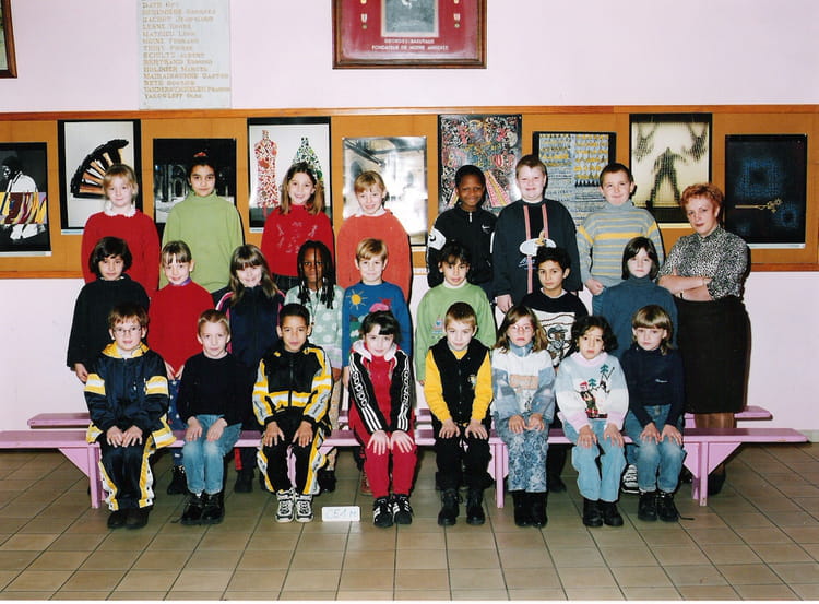 Photo de classe Mme MARCHAND de 2000, ECOLE DU CENTRE Copains d'avant