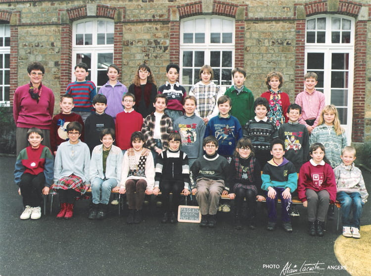 Photo de classe Classes de CM1 et CM2 de Passais de 1995, Ecole De