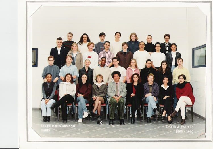 Photo de classe BTS Action Co de 1996, Lycée Louis Armand - Copains d'avant