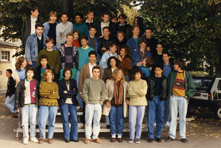 Photo de classe 1ère S10 de 1991, Lycée Michel De Montaigne - Copains d ...