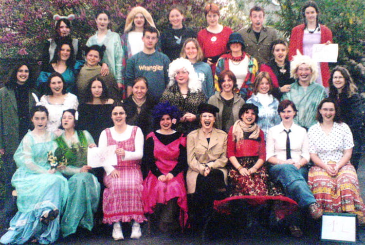 Photo de classe 1 ere L de 2004, Lycée Jean Moulin - Copains d'avant