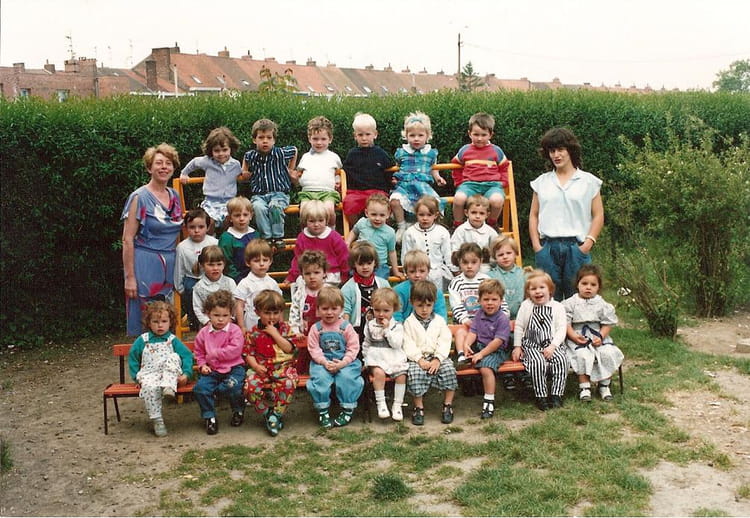 Photo de classe Maternelle de 1998, Ecole Sainte Marie (Perenchies