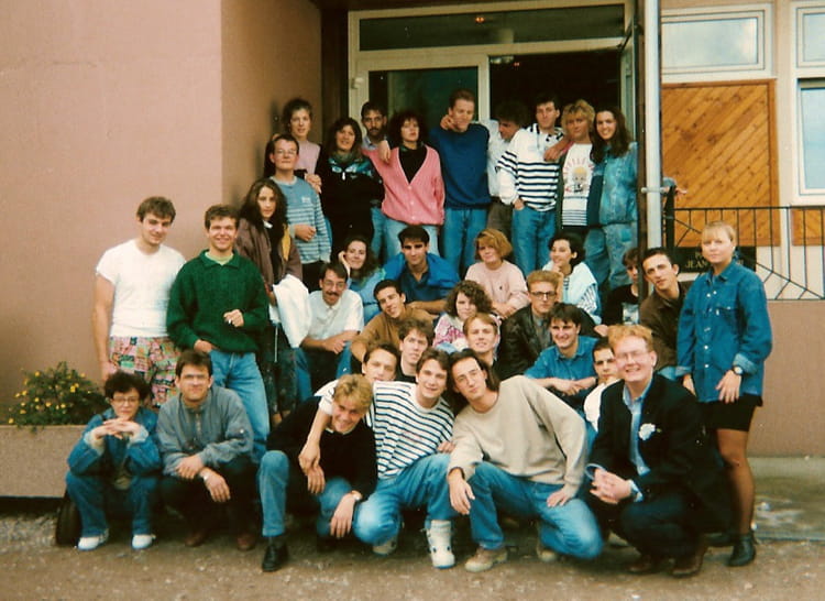 Photo de classe BTS Force de Vente 1ere et 2eme de 1992, Lycée Henri ...