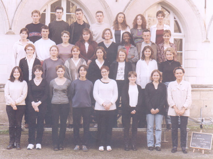 Photo de classe BTS 2ème Année Assistant de Gestion PME-PMI de 1999 ...