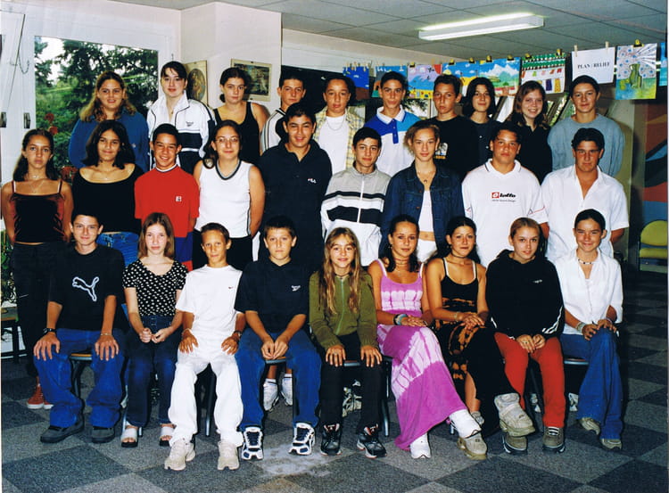 Photo de classe 4°5 de 2000, Collège Reynier - Copains d'avant