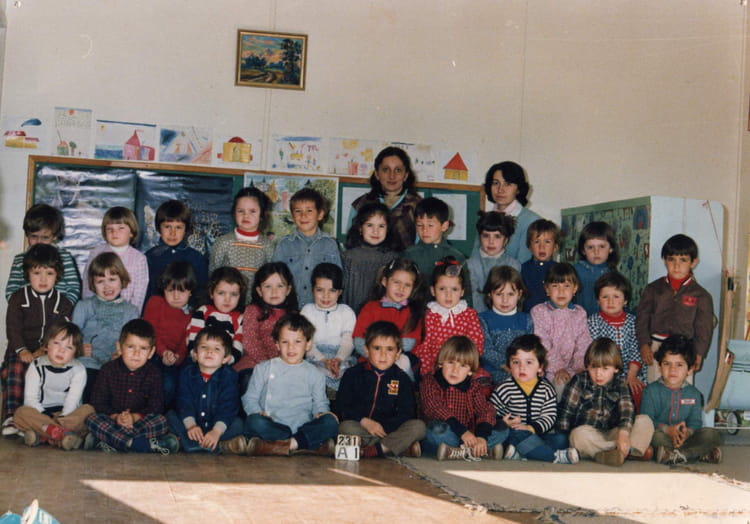 Photo de classe Ps, ms, gs maternelle de 1979, Ecole Sainte Marguerite