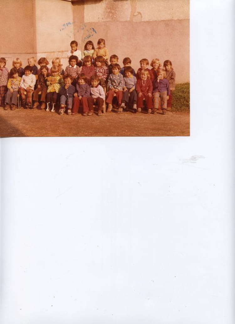 Photo de classe Retrouver mes camarades de maternelle de 1973, FLEURY Copains d