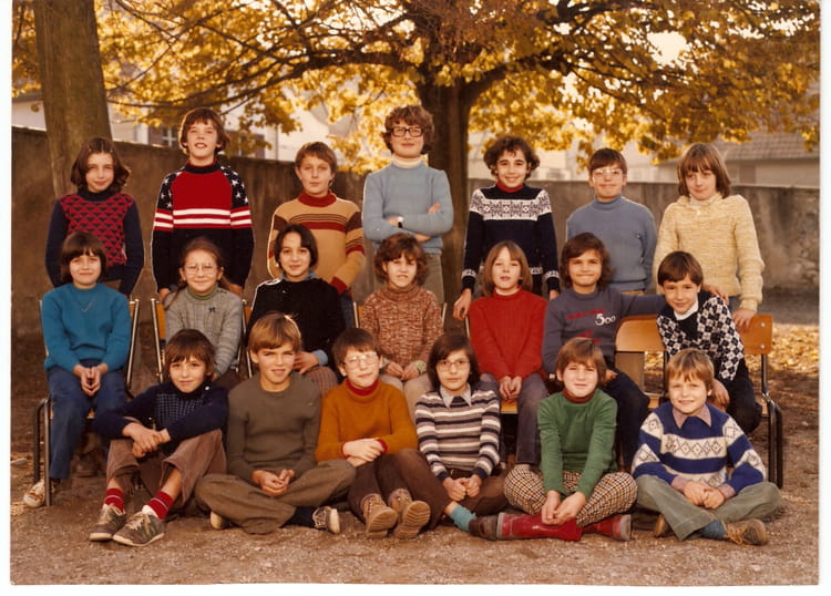 Photo de classe Cm2 Eschentzwiller de 1979, école Primaire Du Centre