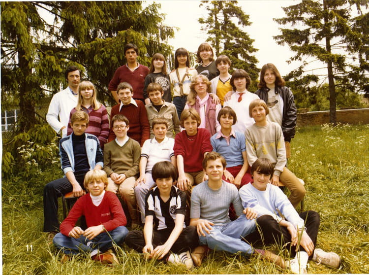 Photo de classe 5e bleue de 1981, Collège L'assomption Copains d'avant
