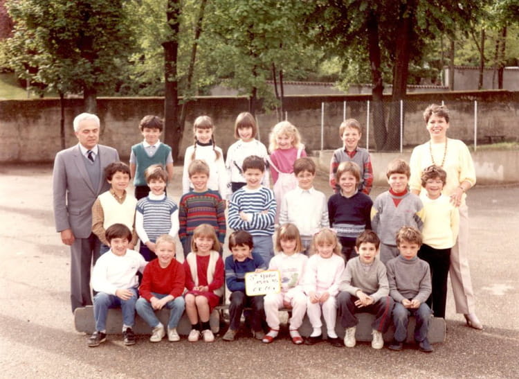 Photo de classe CE1 de 1984, ECOLE SAINTE MARIE - Copains d'avant