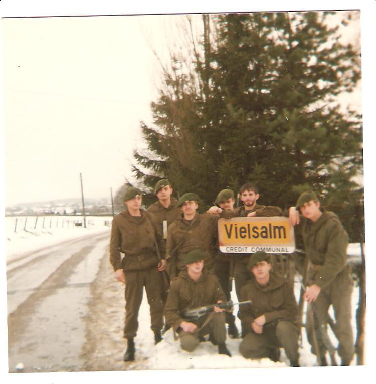 photo-de-classe-photo-001-de-1981-caserne-ratz-copains-d-avant