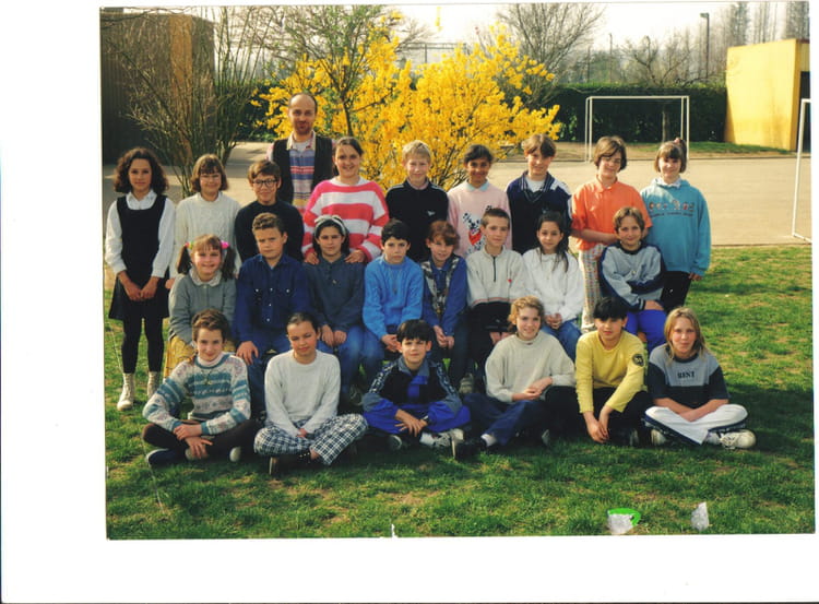 Photo de classe CM1 de 1995, Ecole Primaire La Chaussée D'ivry