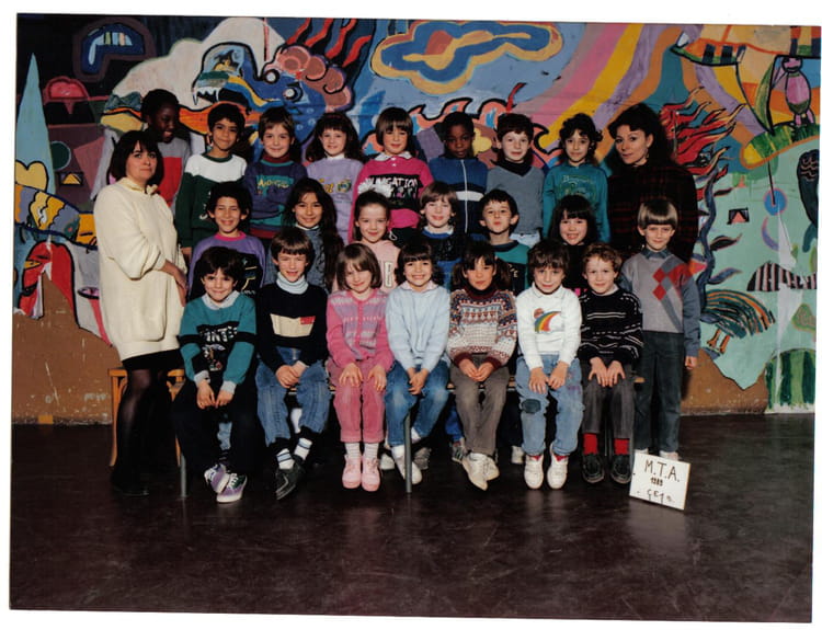 Photo De Classe CE1 De 1989 MAURICE THOREZ Copains D avant photo-de-classe-ce1-de-1989-maurice-thorez-copains-d-avant