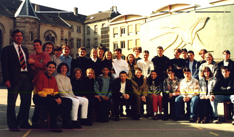 photo-de-classe-2nde-2-de-1997-lyc-e-priv-sainte-marie-copains-d-avant