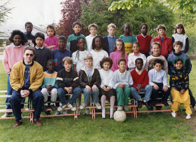 Photo de classe CM2 - 2 -90/91 de 1991, ECOLE JEAN MOULIN - Copains d'avant