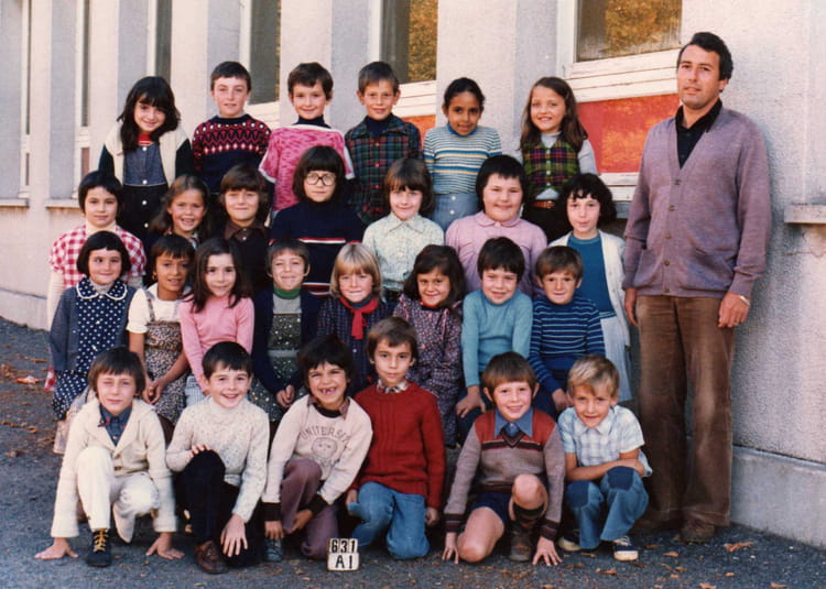 Photo de classe CE1 de 1978, Ecole Les Marronniers (Roumazieres Loubert