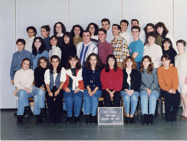 Photo de classe BTS Action Co 1ère Année de 1993, LYCEE TECHNIQUE LES ...