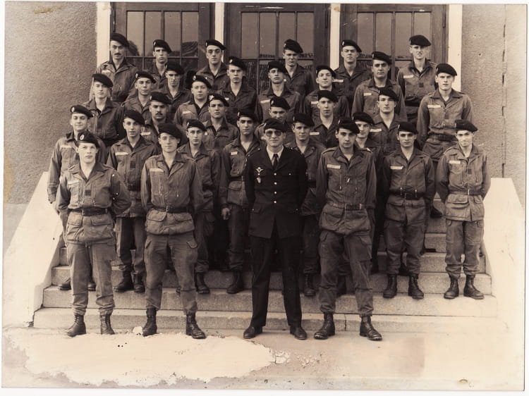 Photo De Classe Armee De 1981 2 Groupe De Chasseurs Copains D Avant Photo De Classe Armee De 1981 2 Groupe De Chasseurs Copains D Avant