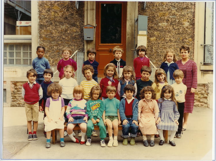 Photo de classe Grande section de 1981, ECOLE SAINTE MARIE - Copains d ...