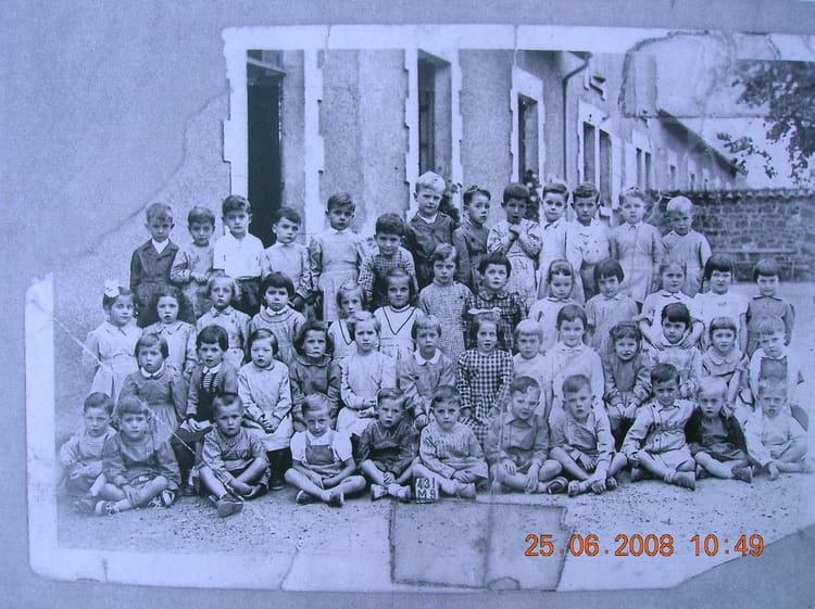Photo de classe Maternelle de 1955, ECOLE PETIT MADIEU Copains d'avant