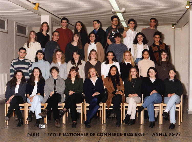 Photo de classe 1ere BTS PME PMI de 1996, Ecole Nacionale De Commerce ...