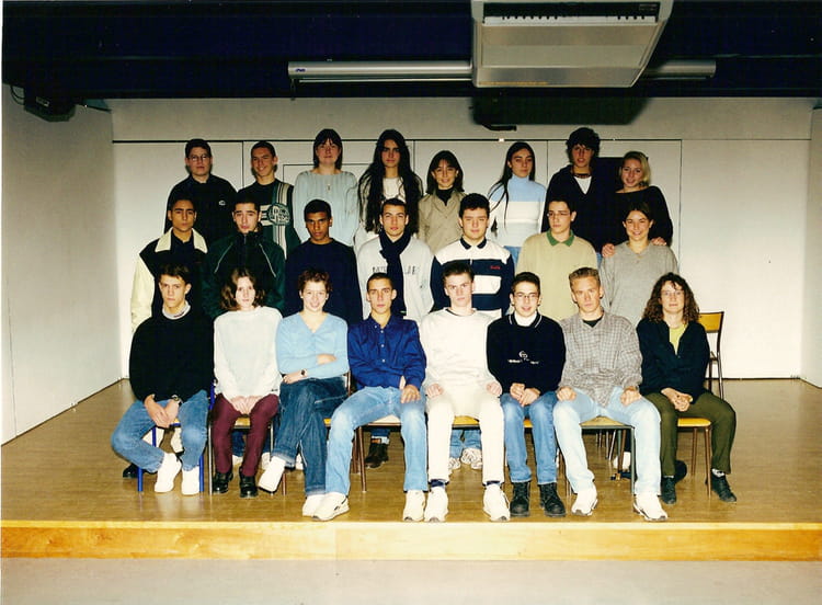 Photo de classe 1 S4 de 2000, Lycée Cassini - Copains d'avant