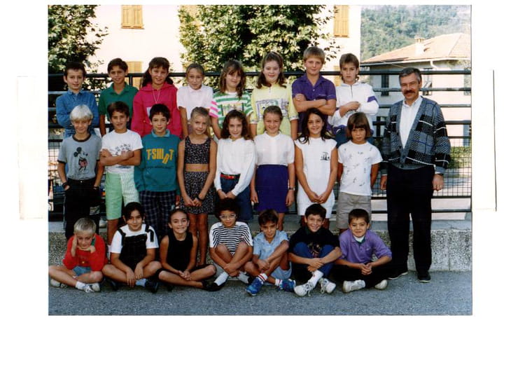 Photo de classe Cm 2 89/90 de 1989, Ecole Sclos De Contes (Contes ...