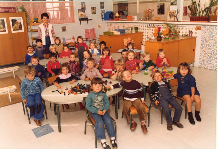 Photo de classe Petite section de 1980, ECOLE LOUISE MICHEL - Copains d ...