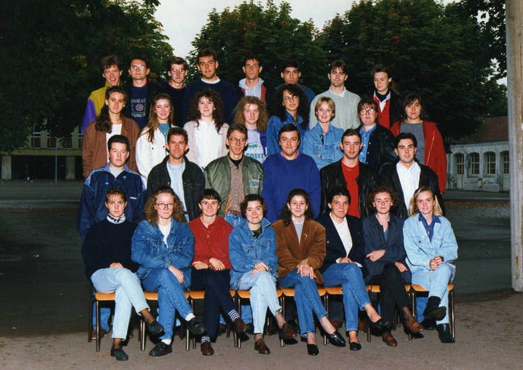 Photo de classe 1ère année BTS Compta de 1992, Lycée Louis Pasteur ...