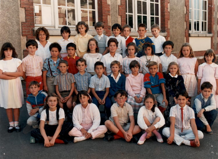 Photo de classe Classe de cm1 de 1985, ECOLE SAINTE MARIE - Copains d'avant