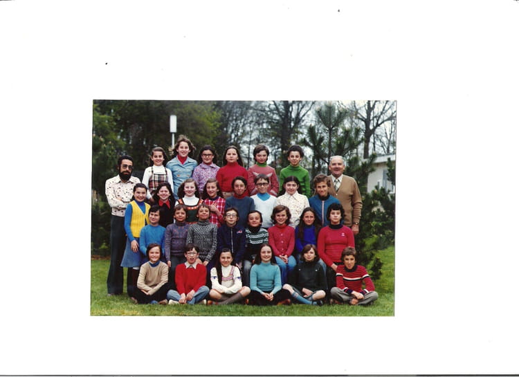 Photo de classe jean jacques rousseau de 1976 ecole jean jacques