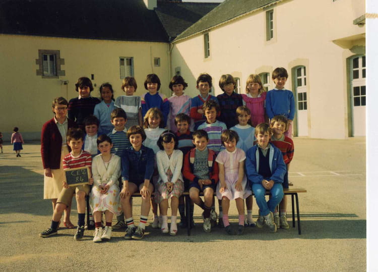 Photo de classe CE2 de 1984, Ecole Sainte Marie (Grand Champ) - Copains ...