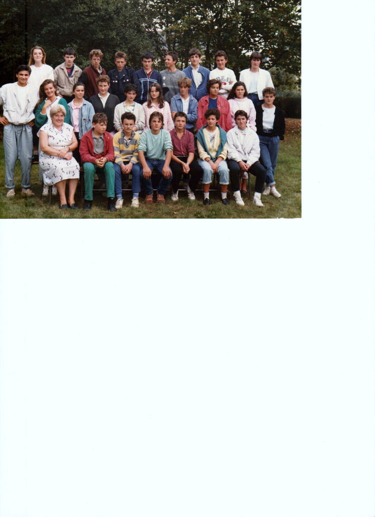 Photo de classe 3ème 1985 de 1985, ECOLE SAINTE MARIE - Copains d'avant