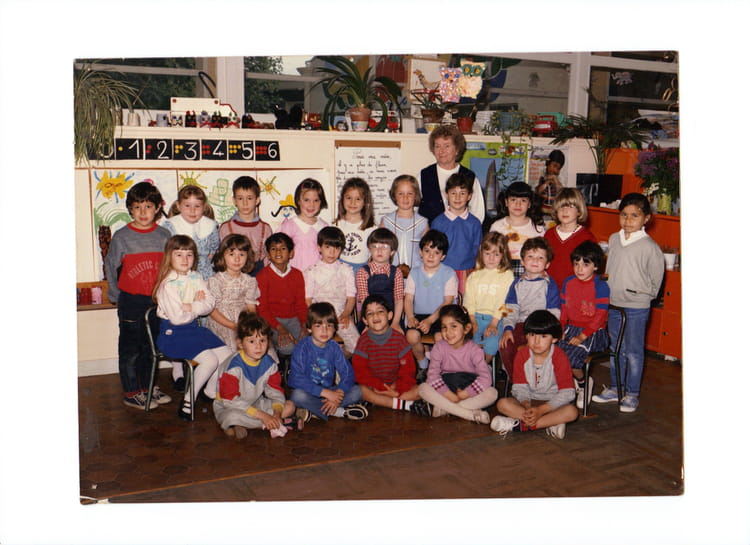 Photo de classe Maternelle gde section (1985-86) de 1985, ECOLE GUSTAVE ...