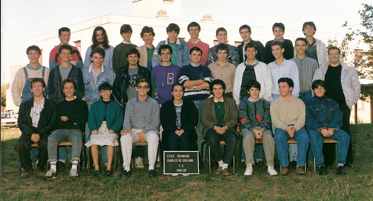 Photo de classe Terminale E - 1989/1990 de 1989, Lycée Charles De