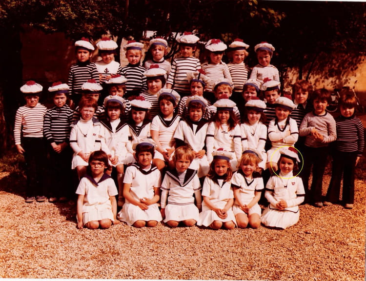 Photo de classe 3eme année maternelle de 1976, Ecole Sainte Therese