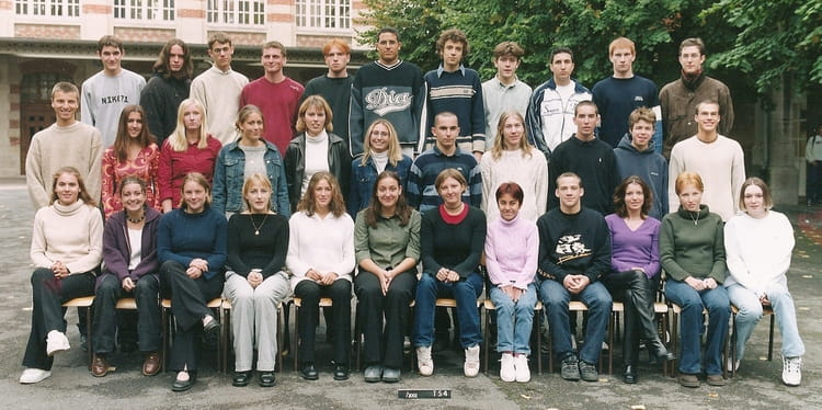 Photo de classe TS4 de 2002, Lycée P. Bayen - Copains d'avant