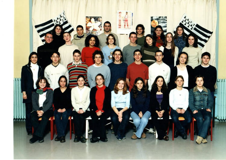 Photo de classe Terminale S3 de 2002, Lycée Jean Mace - Copains d'avant