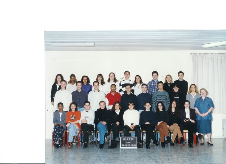 Photo de classe Bts assistant de gestion pme-pmi 1997/98 de 1998, Lycée ...