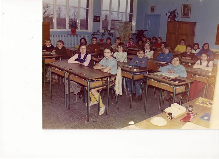 Photo De Classe Oubli Sur L ann e De 1972 Cit 7 Copains D avant
