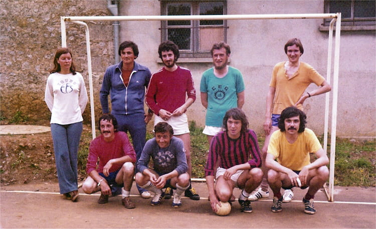 Photo de classe 4e A de 1977, Collège Maurice Fombeure - Copains d'avant