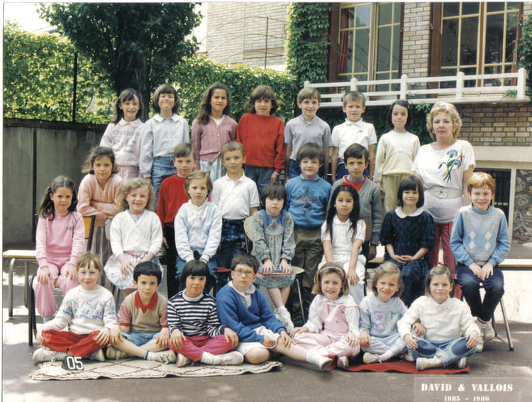 Photo de classe CP de 1985, ECOLE SAINTE MARIE DES VALLEES - Copains d ...