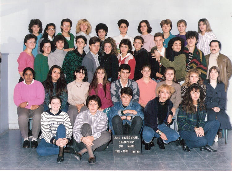 Photo de classe Terminale A1-A2 de 1987, Lycée Louise Michel - Copains ...