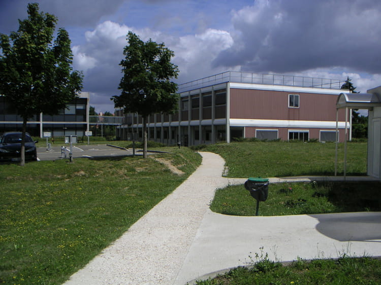 Iut Rambouillet Photo de classe Multi entreprises 2003-2005 de 2005, Iut Vélizy ...