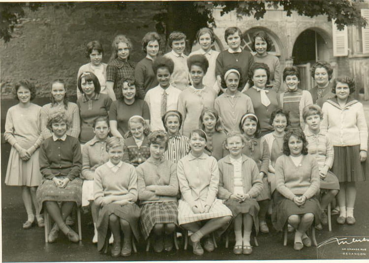 Photo de classe Ecole SainteUrsule de 1962, SAINTE URSULE Copains d