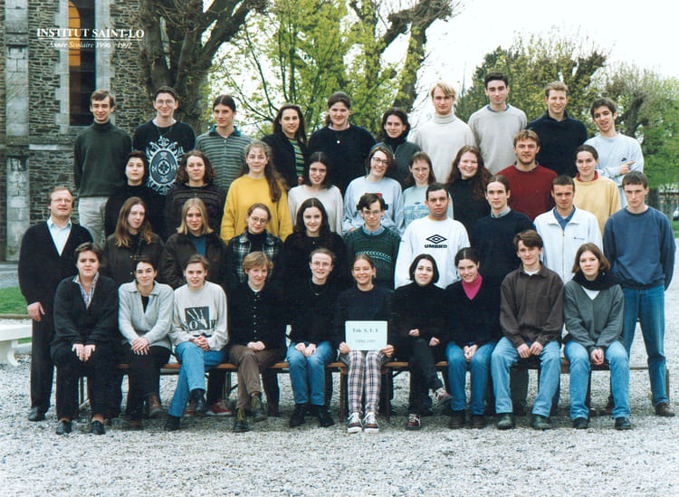 Photo de classe Terminale STT 1996 / 1997 de 1997, Institut Saint-lo ...