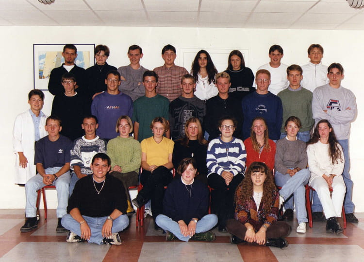 Photo de classe Terminale S1 de 1997, Lycée Michel Anguier - Copains d ...
